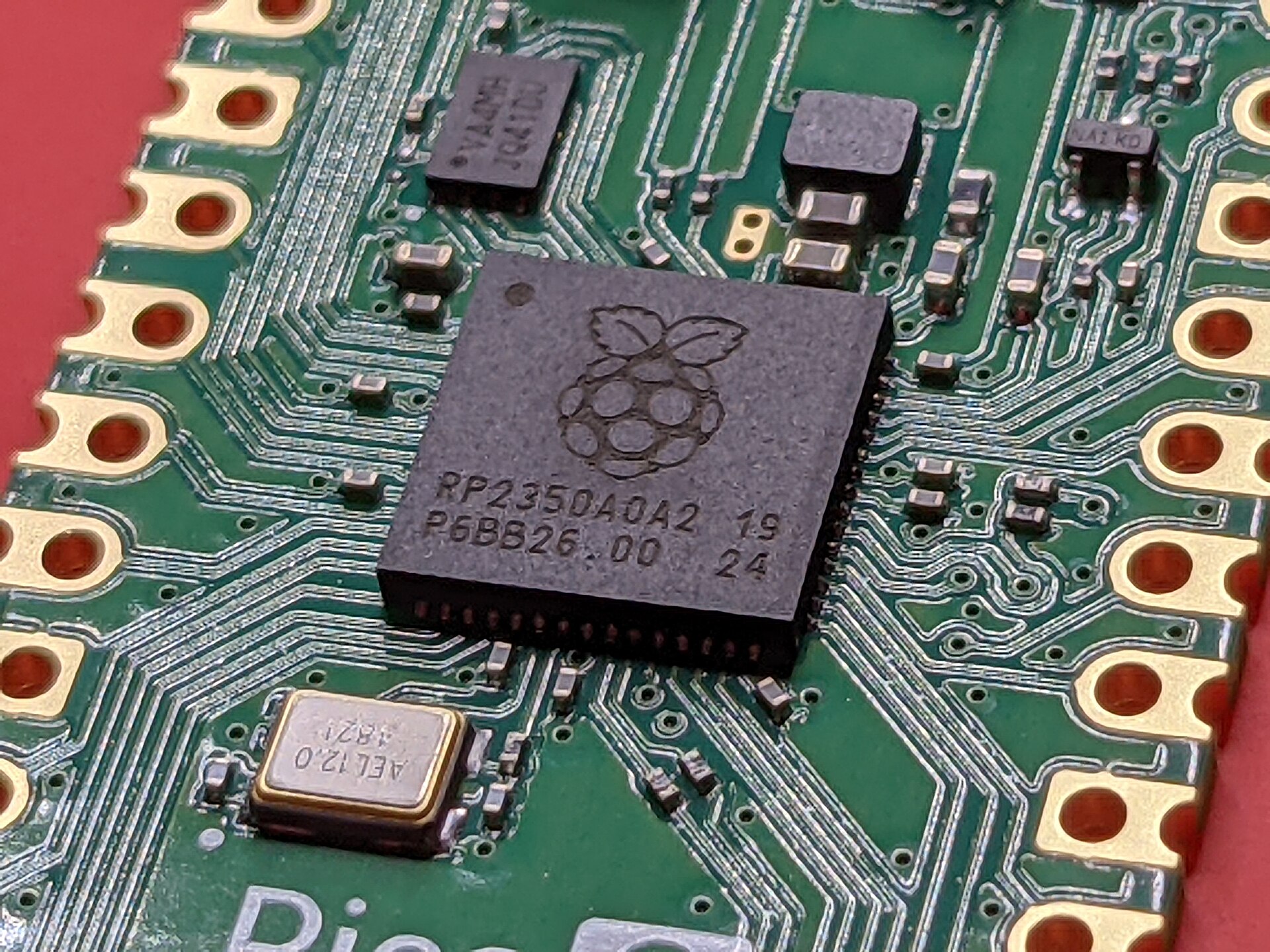 Circuito integrado numa placa eletrónica